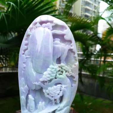 缅甸天然翡翠A货 精美春带彩 山水摆件 雕刻精美线条流畅种水好 层次分明 丰富多彩 搭配精美高档檀