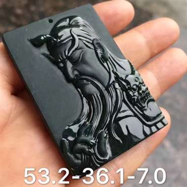 冰种墨翠蓝水关公 黑度偏蓝 种水十足 打灯翠绿 尺寸:53.2-36.1-7.0