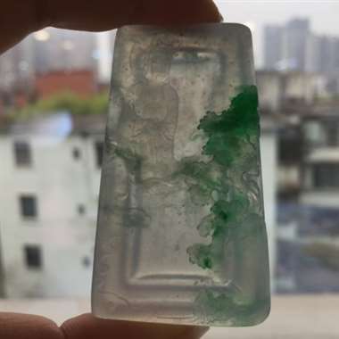 高冰种飘阳绿完美观音，内飘雪花棉，厚装大件 ，种好，水润通透，晶莹起胶 实物比图片更好看。尺寸：62