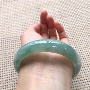 冰晴水正装手镯，口径：55.1*12.9*7.9