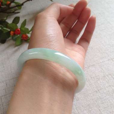 冰飘花小正装手镯，有纹不影响佩戴效果