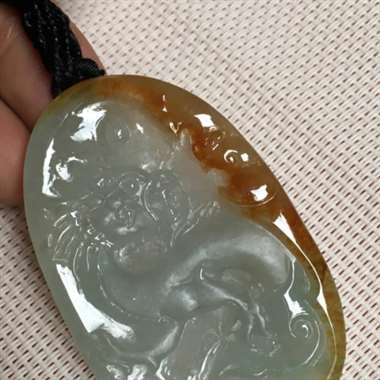 翡翠A货：冰种.黄翡龙牌.冰润通透.雕工精细.龙身磨砂.大件厚装.完美.无纹裂.