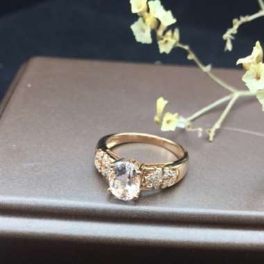 18k红金镶嵌，全新设计，新款上柜，主石1.4ct，配钻0.16ct，总重2.98