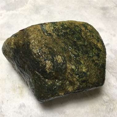 DF-865。1.8公斤莫西沙全赌松花色料，[呲牙]全身都有松花表现，打灯色阳色辣，赌秧苗绿满色牌子