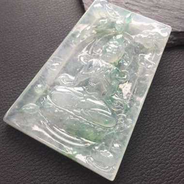 冰飘绿观音，大气美观，雕工精湛。