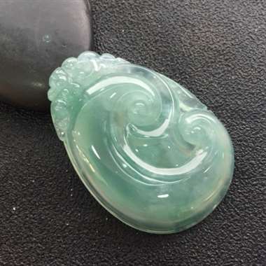 冰种浅底飘花如意挂件 冰种浅底飘花如意挂件