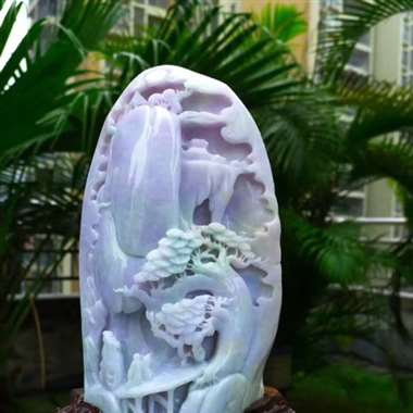 缅甸天然翡翠A货 精美春带彩 山水摆件 雕刻精美线条流畅种水好 层次分明 丰富多彩 搭配精美高档檀