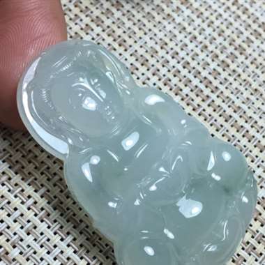 糯种飘花观音 料子细腻 种水好 清爽 水润 雕工精细 完美无瑕疵