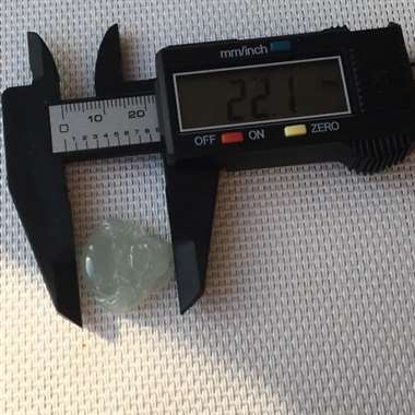 缅甸翡翠A货，笑佛，心中有佛，保佑平安。完美起光，佩戴效果很赞，性价比很高。喜欢的赶紧下手吧。