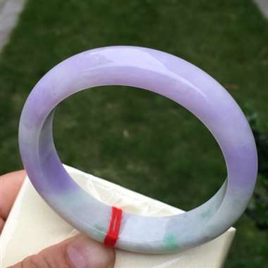 紫罗兰正圈，尺寸56.6-13.4-7.8，水润细腻，紫色浓郁，打灯微纹，可忽略，编号041014