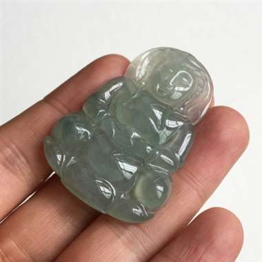 冰种 观音 整体有底色 少许飘花 种老 水头不错 冰透感非常不错 尺寸 49*3