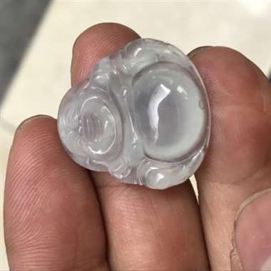 完美无裂痕、价格的体现带少量天然白棉也不影响整体、高冰种白冰种、细腻底装起荧光。