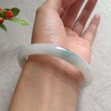冰飘花圆条手镯，完美