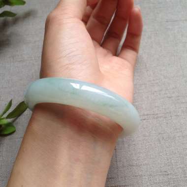 冰飘绿正装手镯