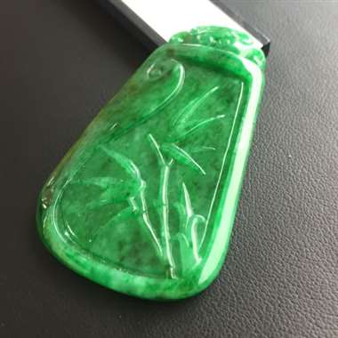 冰种阳绿竹叶挂件