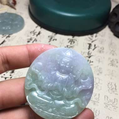 春带彩四臂观音 种水足 色泽鲜艳 雕工精美 美观大方 完美