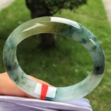 正圈，冰黄飘花，尺寸55.1-12.7-7.0，水润细腻，飘花飘逸，完美