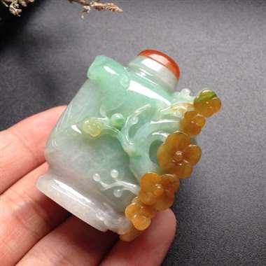 巧雕黄加绿鼻烟壶 尺寸50-36-21毫米