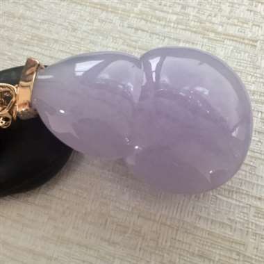 完美紫罗兰葫芦挂件 底细干净 水润饱满 实物颜色稍浅一点