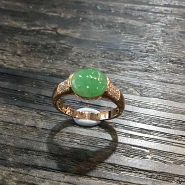 阳绿圆蛋戒指14#，完美色阳，饱满细腻，性价比高，推荐，尺寸10.1*7.7*5.0mm，重量3.0