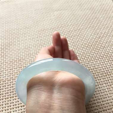 高冰起胶起光圆条手镯，规格：57.1*11.1*10.7，老坑老种，水头足，底子细腻均匀！