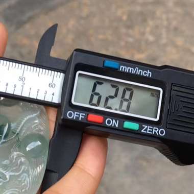 老坑冰种飘花《龙行天下》，冰透完美起光厚装起胶感