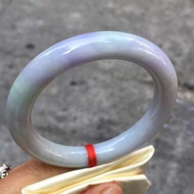 翡翠A货：糯种.紫罗兰手镯.圆条正圈.色彩纷呈.条形好.水润光泽.完美.尺寸：55.6mm10.7m