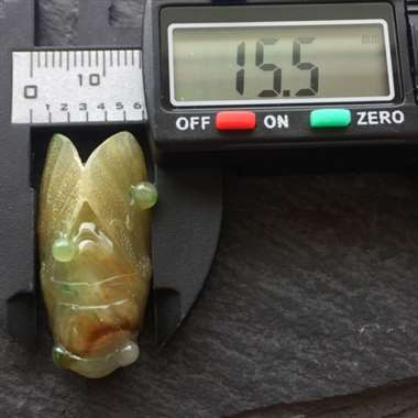 金蝉，栩栩如生，雕工精美。