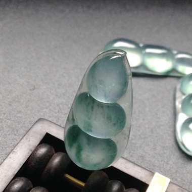 冰种飘花福豆 最大尺寸36-14-5毫米 最小尺寸31-12-7毫米 （一批）