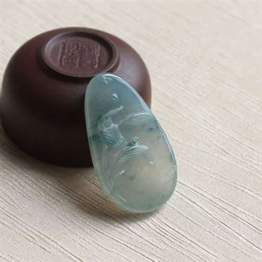 自在娇莺恰恰啼 留连戏蝶时时舞 小黄莺在大自然下一副悠然的姿态 仿佛时间为之停了下来 这枚牌子 自在娇莺恰恰啼 留连戏蝶时时舞 小黄莺在大自然下一副悠然的姿态 仿佛时间为之停了下来 这枚牌子