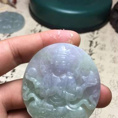 春带彩四臂观音 种水足 色泽鲜艳 雕工精美 美观大方 完美