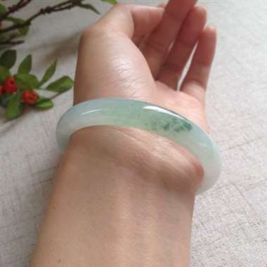 冰飘花小正装手镯，有纹不影响佩戴效果