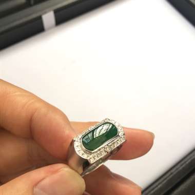 翡翠马鞍18k金男戒指