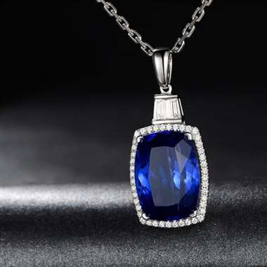 18K5A坦桑石吊坠，主石15.15ct，配钻0.45ct，总重6.32g