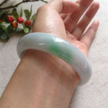 冰浅紫底飘绿正装手镯，完美