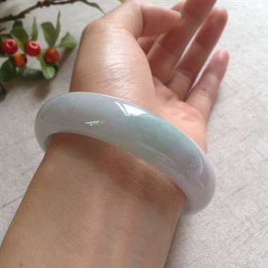 冰浅紫底飘绿正装手镯，完美