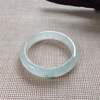 17041819#正圈尺寸:57.5x12.8x7.9mm 冰飘花镯,花色清爽起光,种水十足,透可见 17041819#正圈尺寸:57.5x12.8x7.9mm 冰飘花镯,花色清爽起光,种水十足,透可见