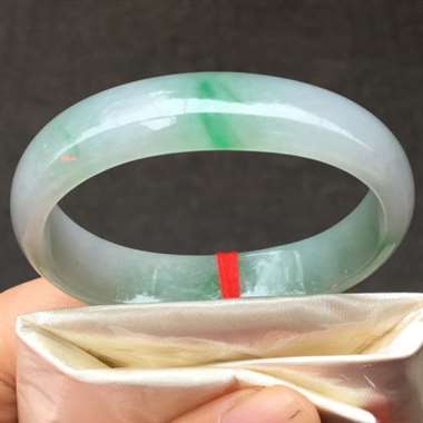 54.4圏口贵妃,色阳,完美,底庄细腻,有种有色,性价比高,尺寸54.4*13.4*5.6,超值 54.4圏口贵妃,色阳,完美,底庄细腻,有种有色,性价比高,尺寸54.4*13.4*5.6,超值