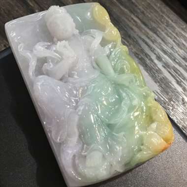 三彩观音娘娘，面相好，雕工精湛，大件厚庄，底庄细腻，微细纹线可忽略，性价比高，推荐，尺寸70.1*4