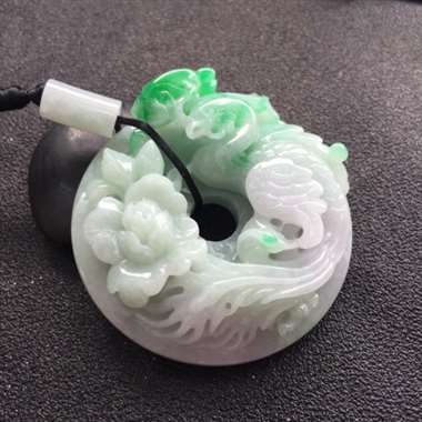 糯冰种飘阳绿凤凰挂件 糯冰种飘阳绿凤凰挂件