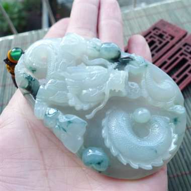 111513完美无纹裂好种起胶飘花龙牌 尺寸81.8-52.7-13.2mm 种水好 精雕细琢 性价