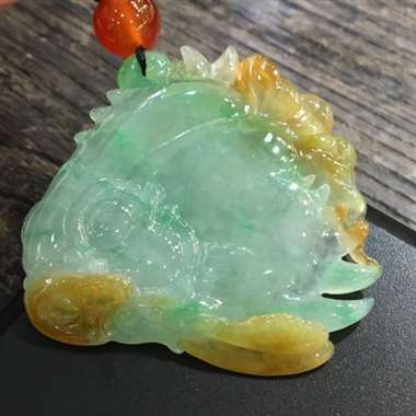 三彩金鱼，年年有余，福禄寿，完美色阳，雕工精湛，底庄细腻，水头足，性价比高，推荐，尺寸53.0*51