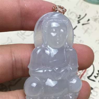 冰种正装观音 肉质细腻清爽 水润饱满 雕工精美 佩戴大方
