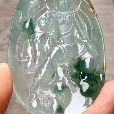 老坑高冰种三彩色《自在观音》，冰透完美起光大件色彩艳丽