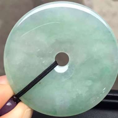 福利!冰种飘绿大平安扣:完美无裂纹,种老起胶,色泽漂亮,尺寸:46/5.1 ,tm13 福利!冰种飘绿大平安扣:完美无裂纹,种老起胶,色泽漂亮,尺寸:46/5.1 ,tm13