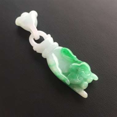 冰种飘阳绿如意佛手挂件 冰种飘阳绿如意佛手挂件