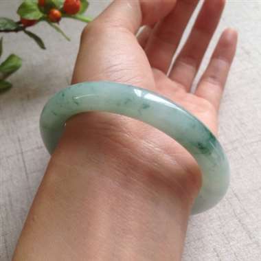 冰飘花圆条手镯，完美