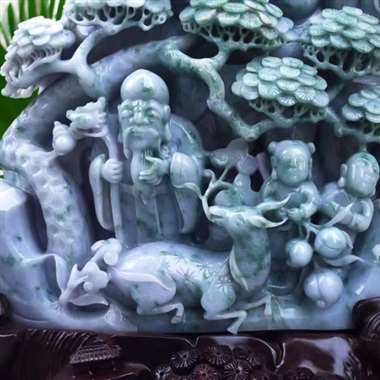 大件山水摆件 缅甸天然翡翠A货 精美春带彩 山水摆件 雕刻精美线条流畅种水好 层次分明 丰富多彩 福