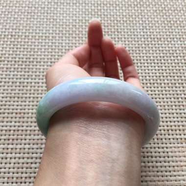 冰春彩带正装手镯，口径：57.1*13.8*8.3，63.12g