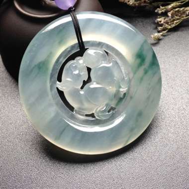 冰种飘花麒麟牌 尺寸52-6毫米 冰种飘花麒麟牌 尺寸52-6毫米